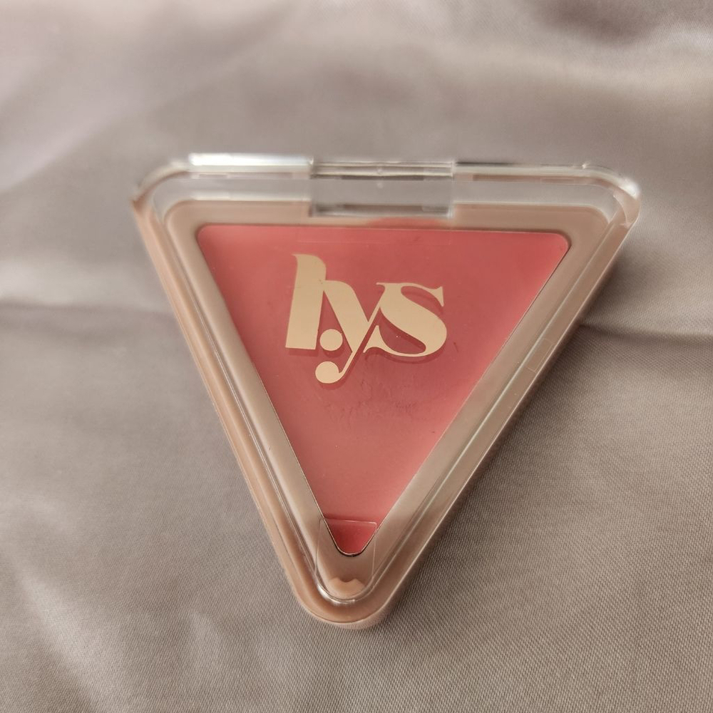 LYS mini cream Blush - Coral shade named Humble